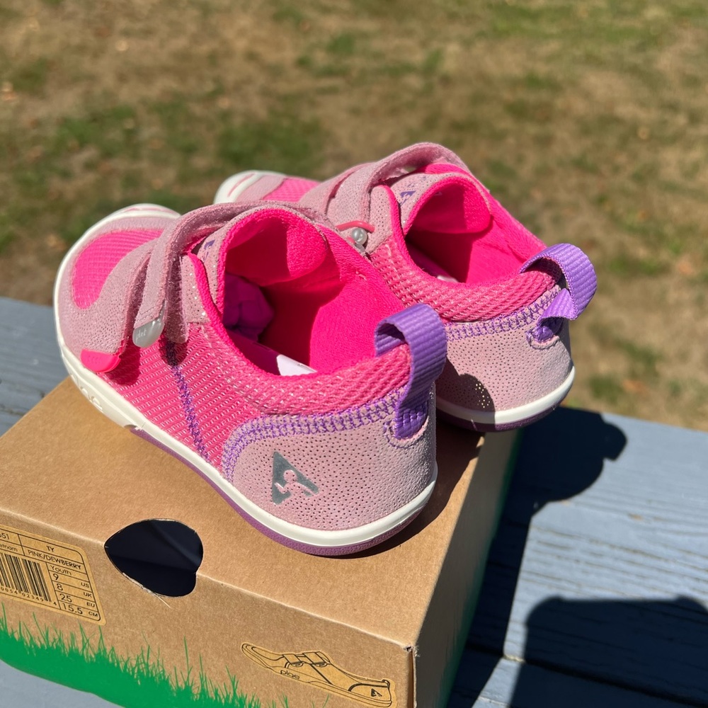 Plae Shoes